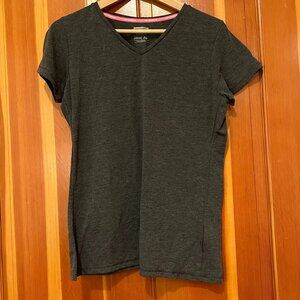 [New Balance] V-Neck Dark Gray T-Shirt - Size L